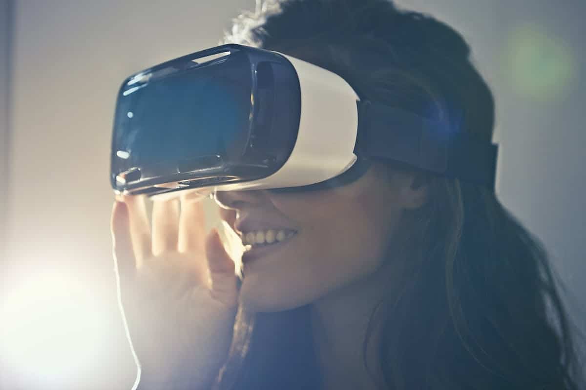 Décryptage de l’influence de la mode virtuelle sur le marché du prêt-à-porter