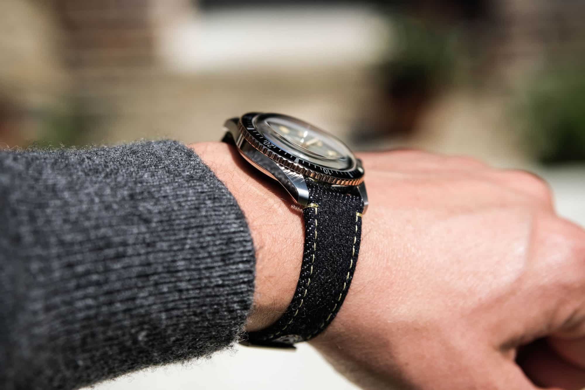 Porter une montre de quel côté fautil la mettre